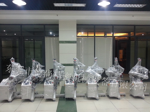 擺臂、側(cè)貼貼標(biāo)機(jī)成品展示圖.jpg